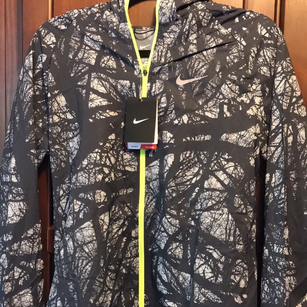 women’s running nike jacket